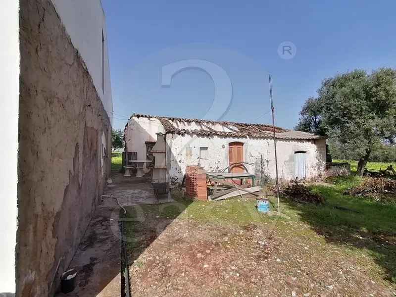 Moradia c/7 divisões p/ remodelar, Terreno 4440m2,  Altura, Algarve