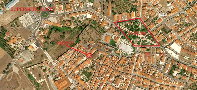 Apartamento reformado de 2+1 dormitorios, planta baja con patio y dormitorio independiente, Campo Maior, Portugal