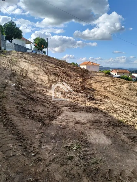 Caíde de Rei Land - Perfekt för att bygga ditt hus - Lousada