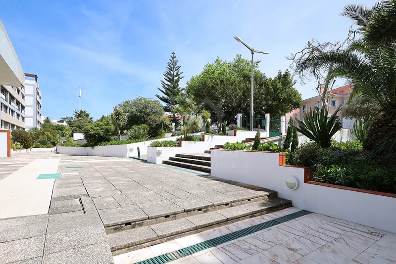 Apartamento T3+1 - Cascais - Condomínio de Prestígio - Vista Mar
