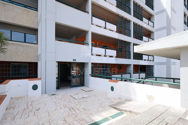 Apartamento T3+1 - Cascais - Condomínio de Prestígio - Vista Mar