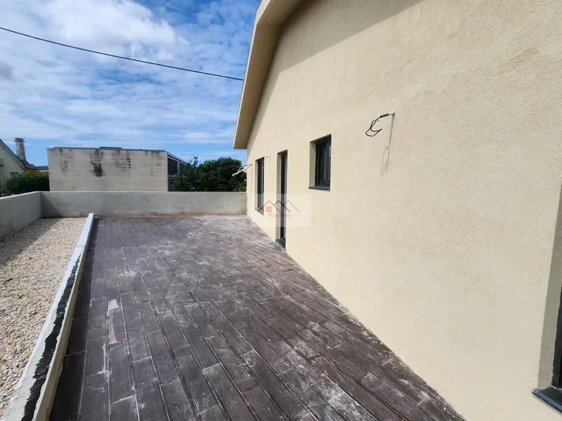 Apartamento T2 novo com terraço de 50m2, Vilar de Pinheiro