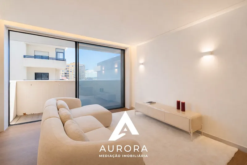 Apartamento T2 a 100 metros da praia Garagem Box