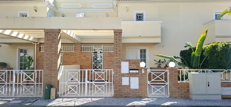 Vilamoura, Villa avec piscine privée, près du Golf