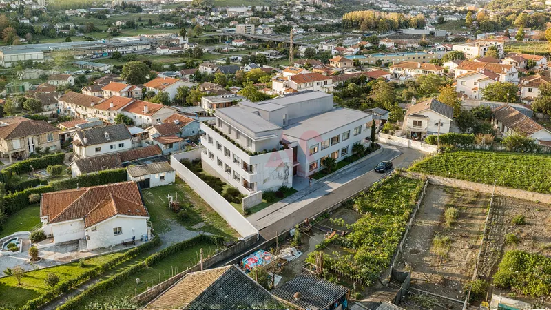 Appartamento con 2 camere da letto ARRETRATO | 3 minuti. centro di Vizela | Balconi | Posto auto | Cucina attrezzata