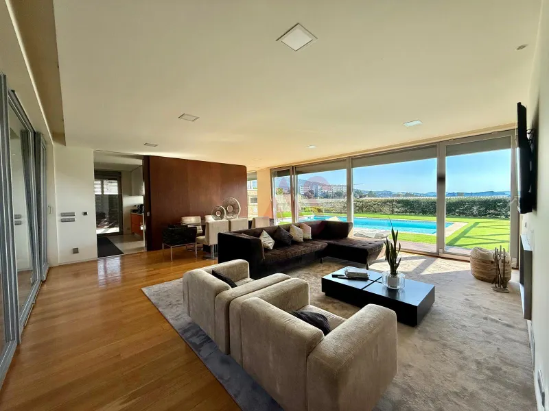 Spektakuläres einstöckiges Haus T4 in Azurém, Guimarães