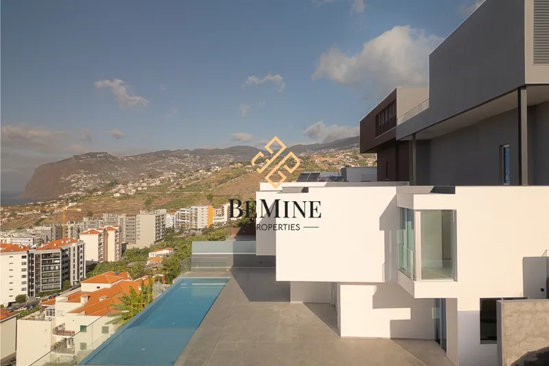 Villa T4 / Funchal - Ilha da Madeira