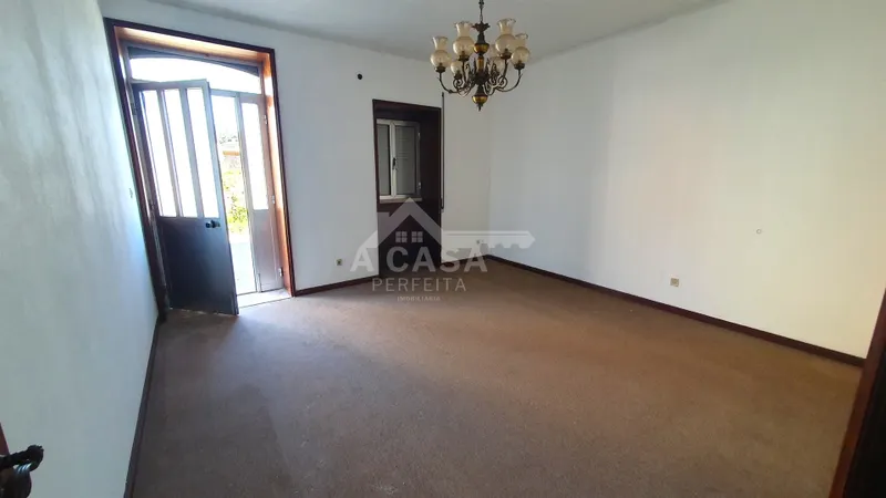 Detached house T2