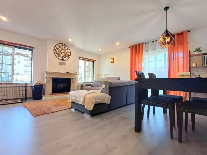 Detached 5-Bedroom House - Tavarede