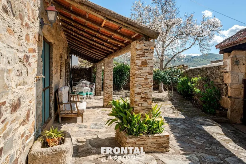 5-Suite House - Furnished and Equipped | Frechas, Mirandela