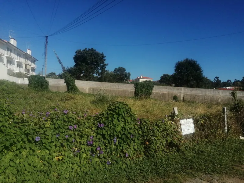 Lote de terreno individual com 752m2 de área