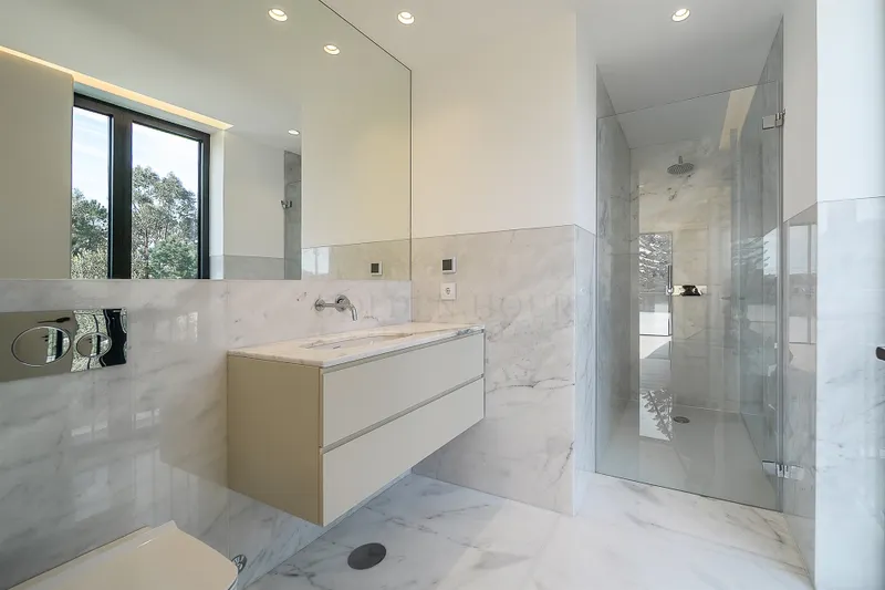 Moradia T4 de Luxo em Canidelo com Vista Mar | Golden Hour Real Estate