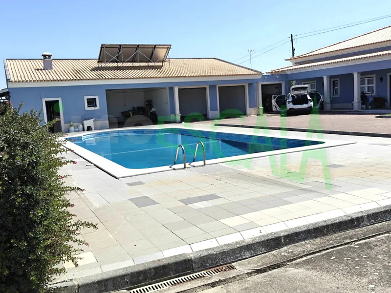 Moradia T4 de Luxo c/ Piscina no concelho de Almeirim