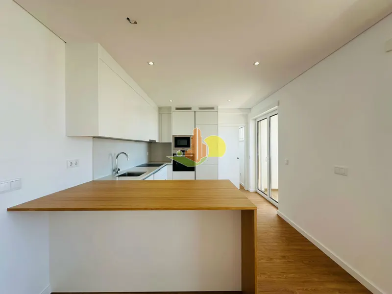 Nieuw appartement met 3 slaapkamers en uitzicht op zee!