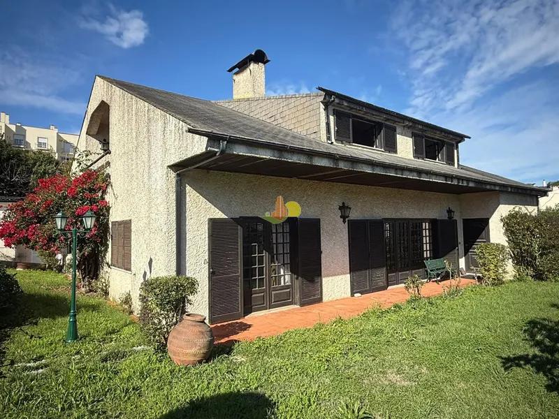 Vivienda aislada situada en una parcela de 1220 m².