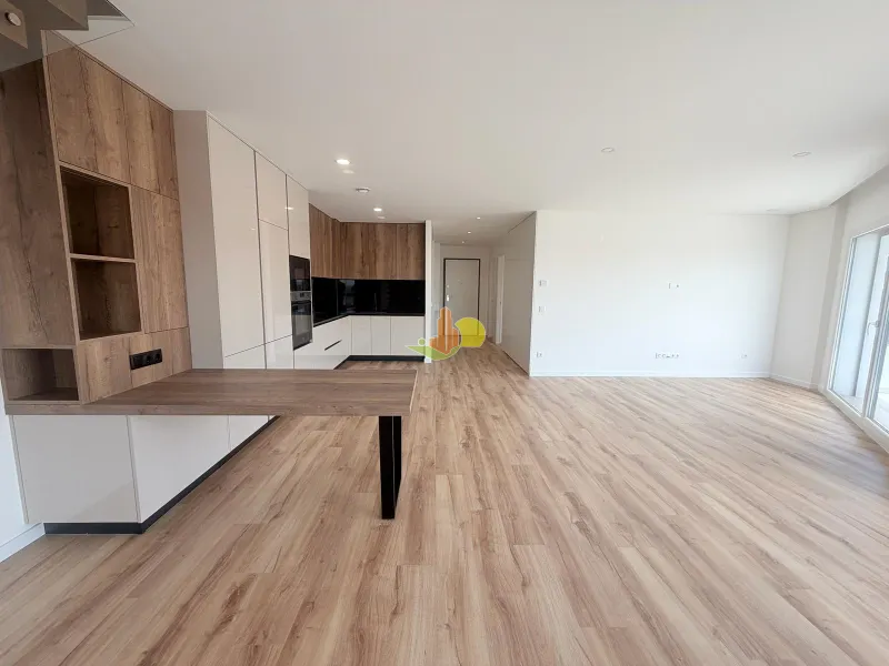 2-Bedroom + 2-Bathroom Duplex with Double Garage