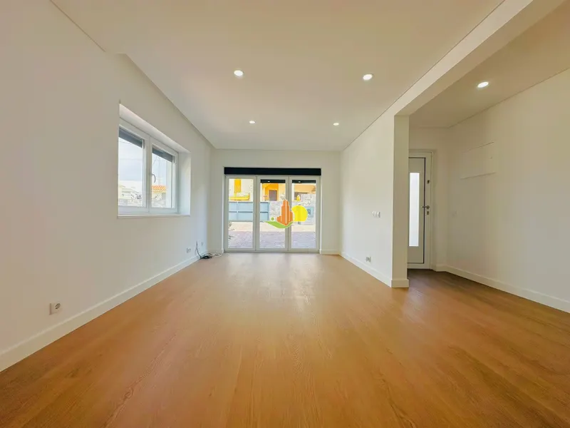 Vivienda  3 dormitorios completamente reformada con garaje en Buarcos!