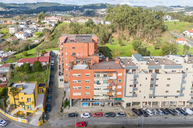 T3 com Excelente Exposição Solar no Coração de Paredes