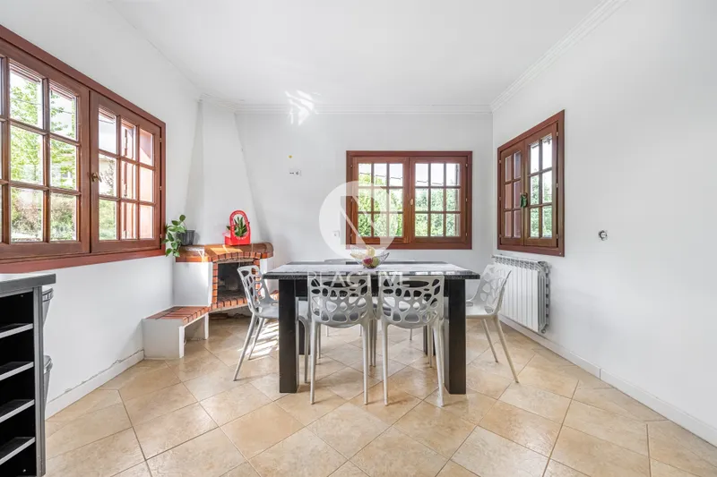 Maison 4 Chambre(s)