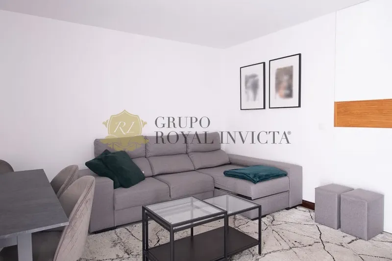 Apartamento T2 com Terraço Privativo e 2 L.Garagens – Póvoa de Varzim