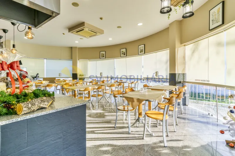 Restaurant in Folgosa with Excellent Location and 80-Person Capacity