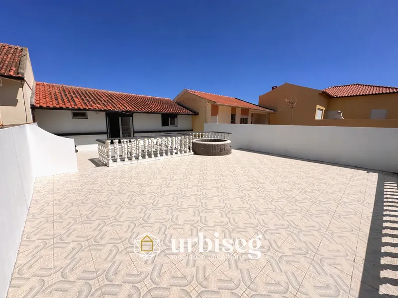Huis 2 kamerwoning + 3