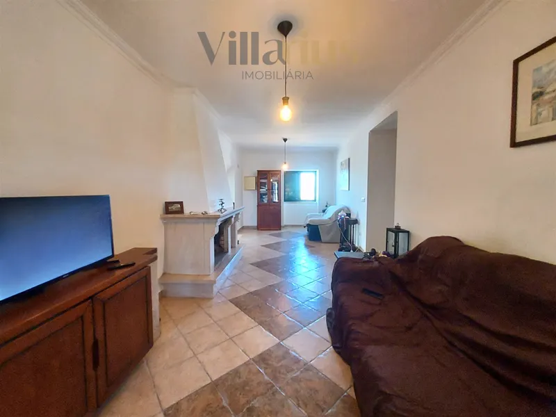 House T3+1 1 km from the historic center of Tomar