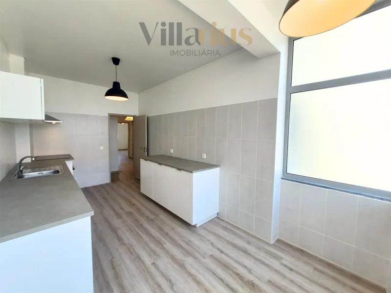 Apartamento reformado de 2 dormitorios en Tomar – Comodidad y ubicación