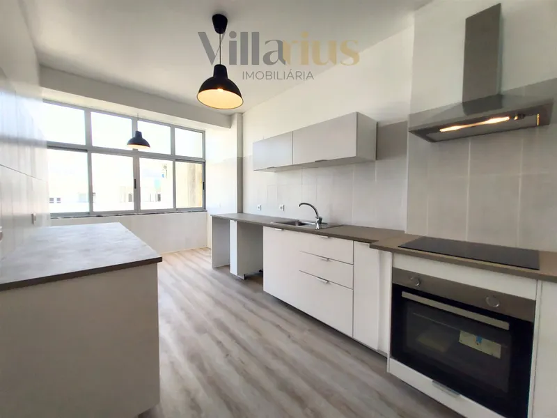 Apartamento reformado de 2 dormitorios en Tomar – Comodidad y ubicación