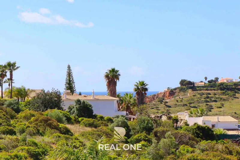 Villa na encosta da Orada em 1.000 m2 de área privada