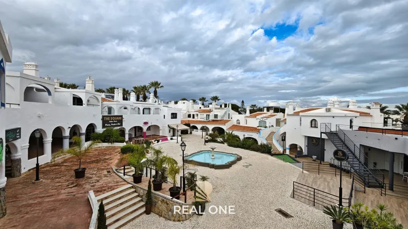 Turnkey Space in a Prestigious Algarve Resort - Carvoeiro