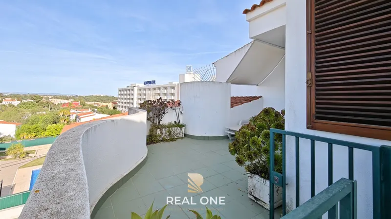 Apartamento T2 com varandas | Piscinas | Garagem