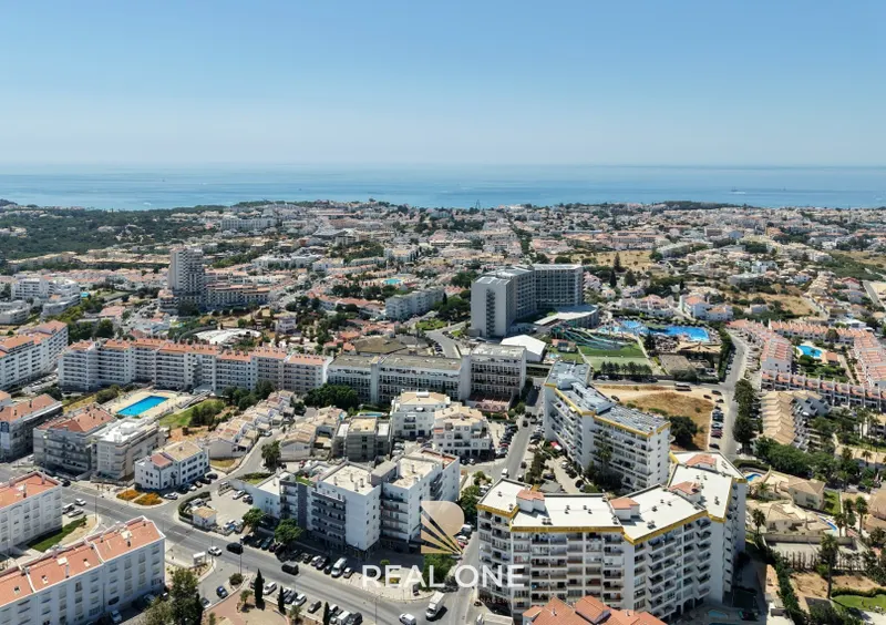 Apartamento T3 com vista mar e terraço