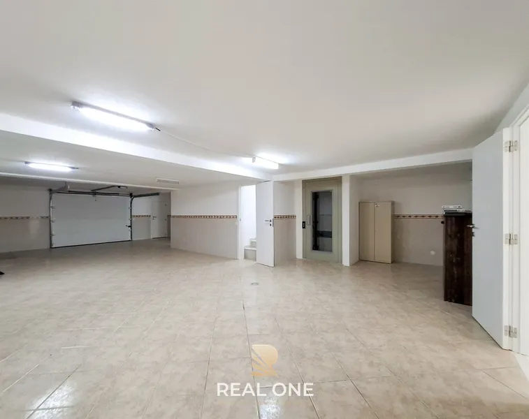 Moradia em Vilamoura - Super Garagem - Elevador Privado