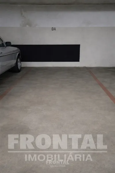 Lugar de Garagem para Venda | Polo Universitário, Hospital São João, Porto