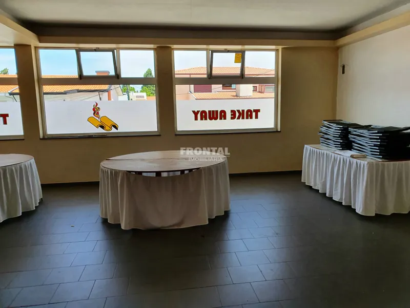 Loja para Venda - 270 m2 &#124; Vila Nova Da Telha, Maia