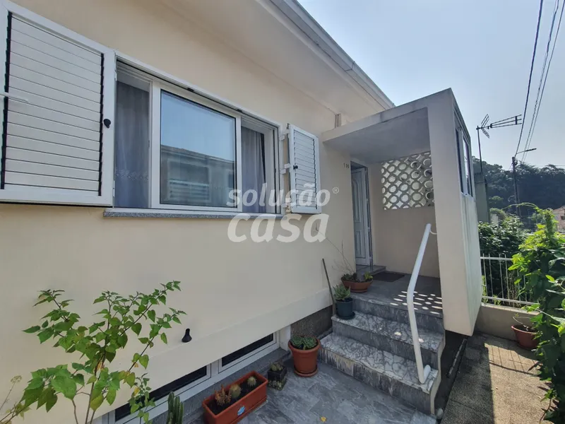 半独立式的房子 2个房间