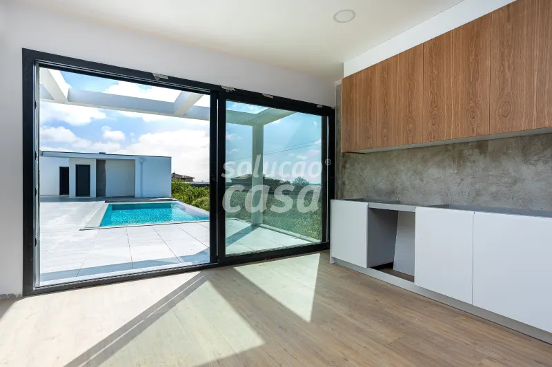 Moradia TÉRREA T3 com Piscina, localizada em Cortegaça!