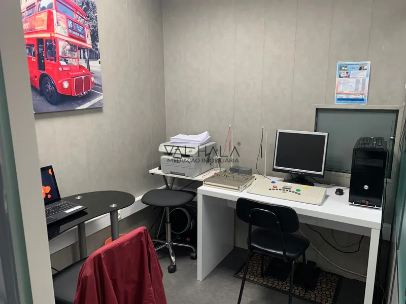 Ausgezeichnetes Büro / Büro / Büro